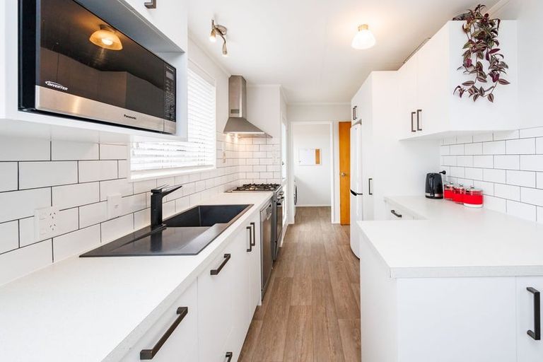 Photo of property in 51 Dewe Avenue, Feilding, 4702