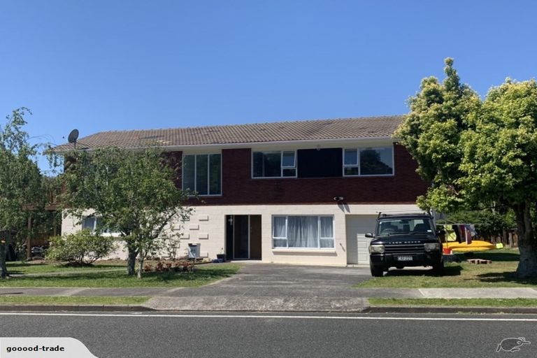 Photo of property in 49 Mayfair Crescent, Mairangi Bay, Auckland, 0630