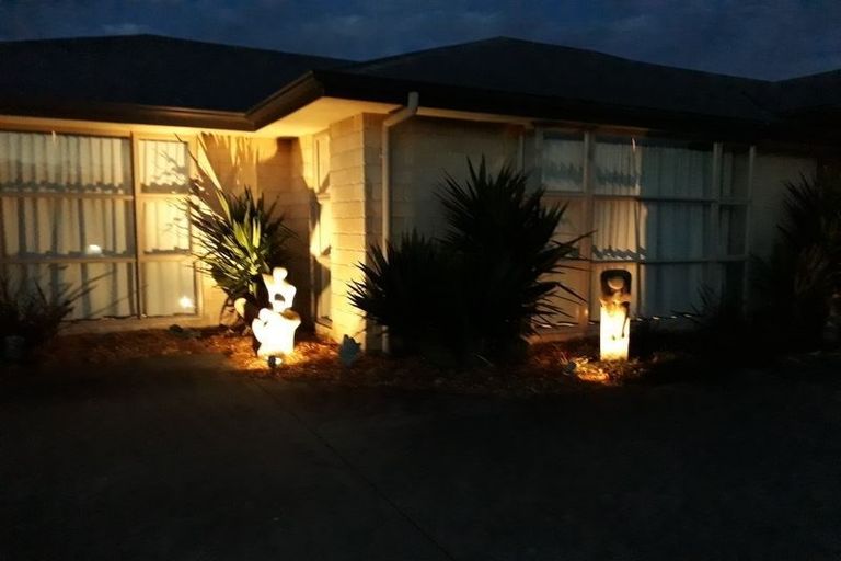 Photo of property in 33 Tennyson Avenue, Kelvin Grove, Palmerston North, 4414