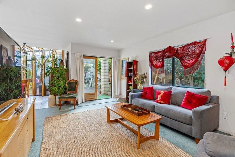 Photo of property in 85a Oceanbeach Road, Mount Maunganui, 3116