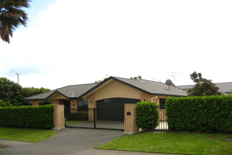 Photo of property in 18 Cascaden Road, Gulf Harbour, Whangaparaoa, 0930