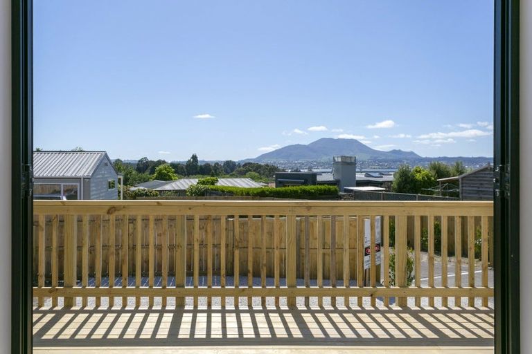Photo of property in 12a Reeves Road, Acacia Bay, Taupo, 3330