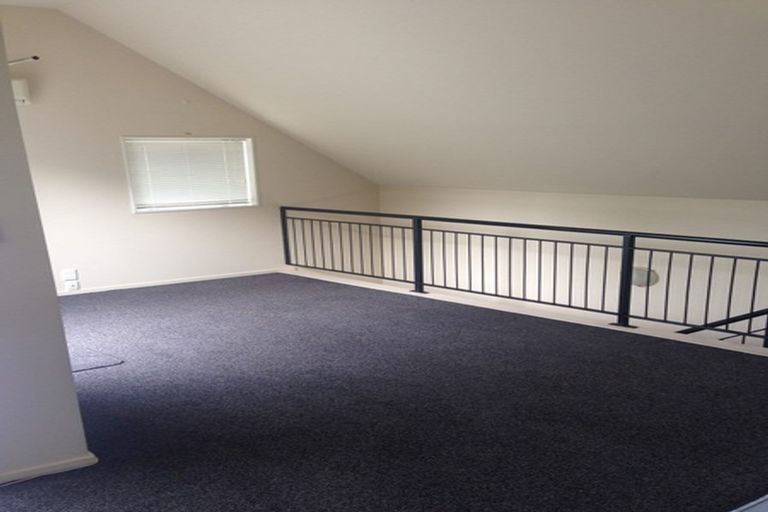 Photo of property in 327 Barbadoes Street, Christchurch Central, Christchurch, 8011