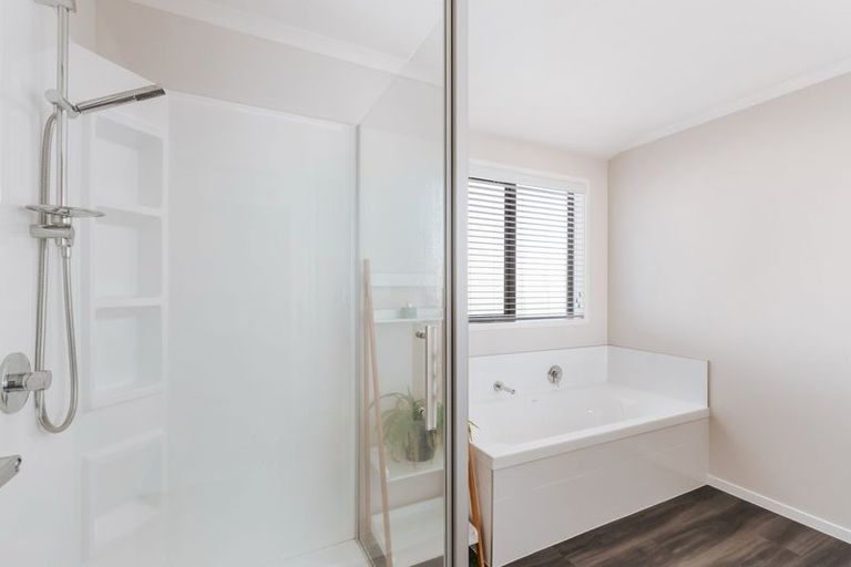 Photo of property in 14 Ridge Drive, Omokoroa, 3114