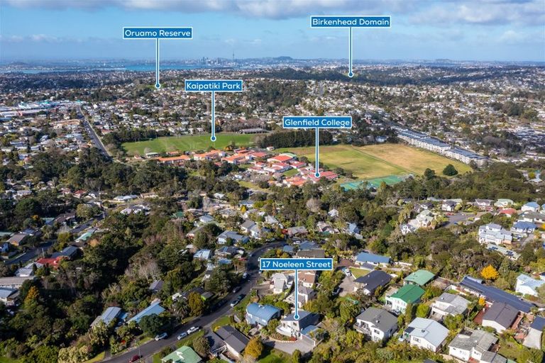 Photo of property in 17 Noeleen Street, Glenfield, Auckland, 0629