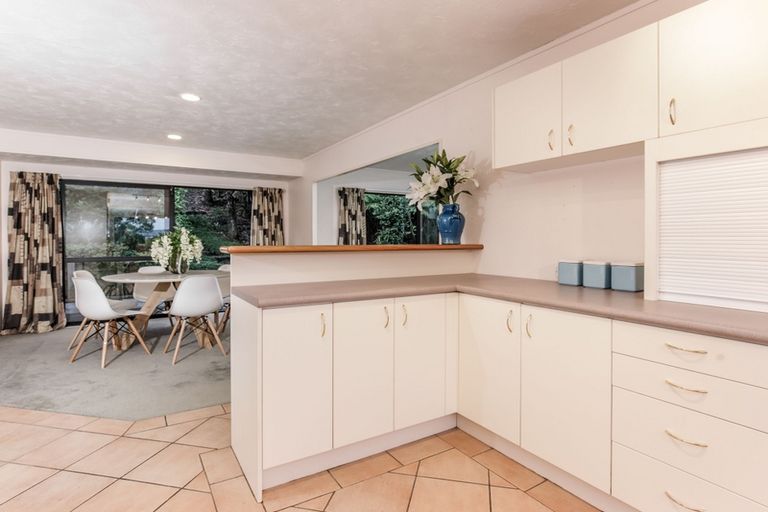 Photo of property in 22 Darcy Place, Massey, Auckland, 0614