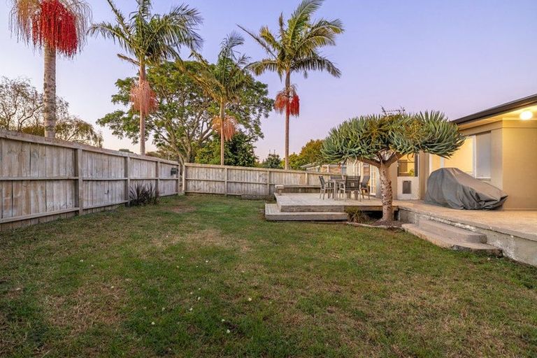 Photo of property in 8 Landscape Road, Pukekohe, 2120