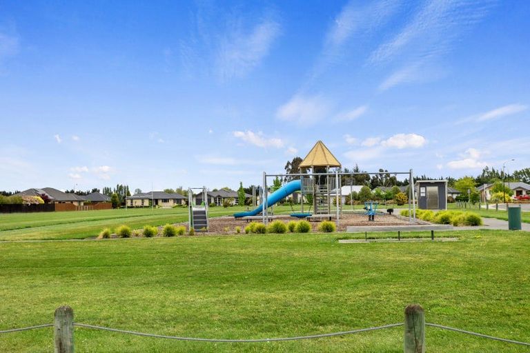 Photo of property in 8 Beech Drive, Rangiora, 7400