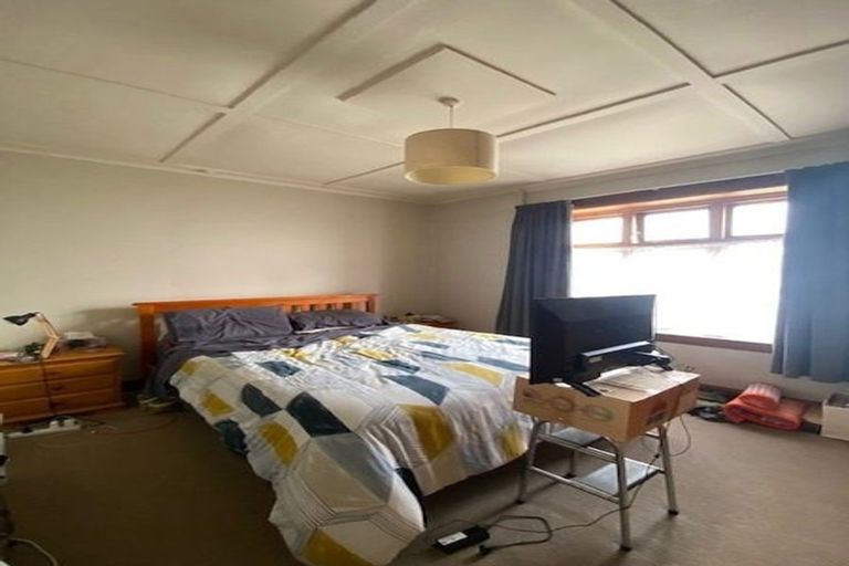 Photo of property in 16 Aparima Avenue, Miramar, Wellington, 6022