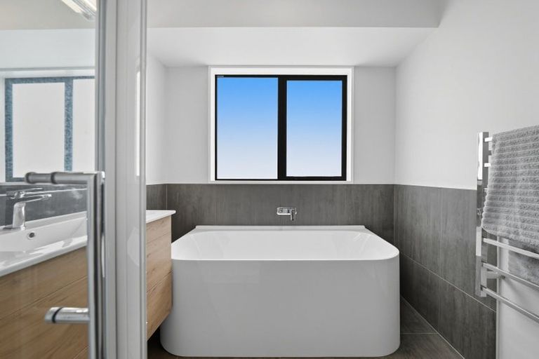 Photo of property in 2 Crest Place, Rolleston, 7615