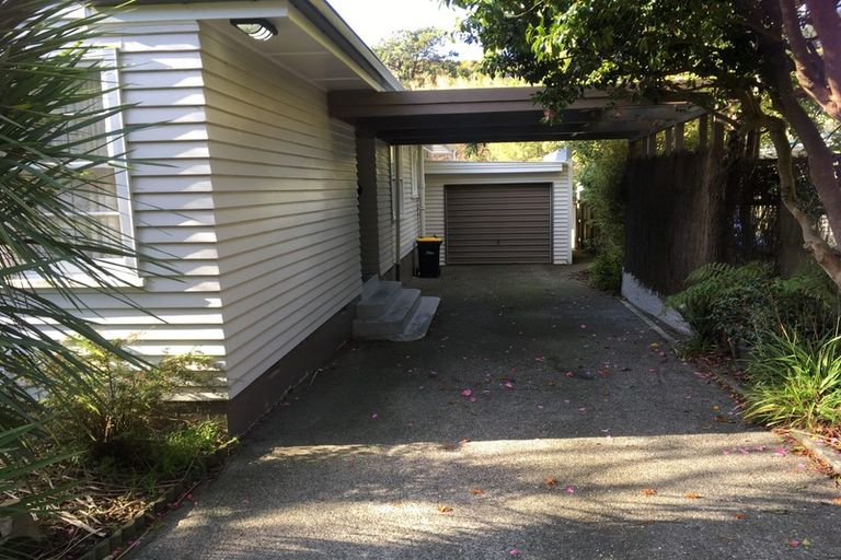 Photo of property in 19 Willowbank Road, Tawa, Wellington, 5028