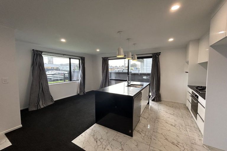 Photo of property in 40a Collins Street, Hawera, 4610