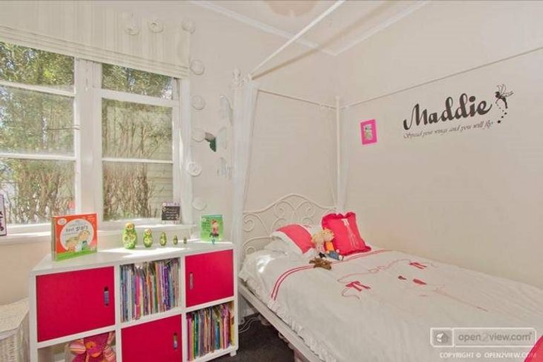 Photo of property in 26 Wainuiomata Road, Wainuiomata, Lower Hutt, 5014