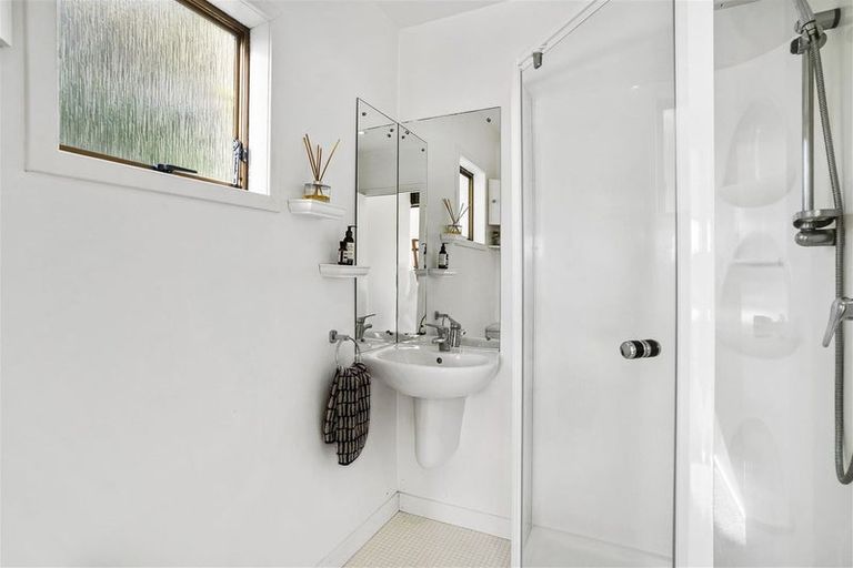 Photo of property in 1/7 Springfield Street, Forrest Hill, Auckland, 0620