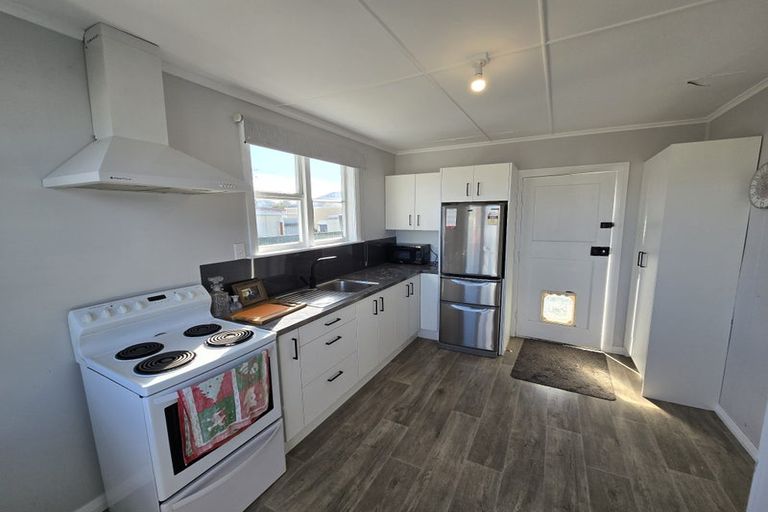 Photo of property in 15 Pratt Avenue, Foxton Beach, Foxton, 4815