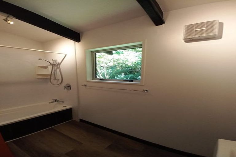 Photo of property in 35 Ticehurst Road, Lyttelton, 8082