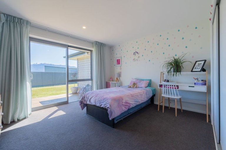 Photo of property in 11 Breaksea Street, Te Anau, 9600