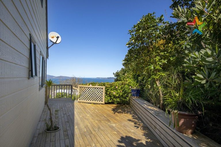 Photo of property in 49a Maungaraki Road, Korokoro, Lower Hutt, 5012