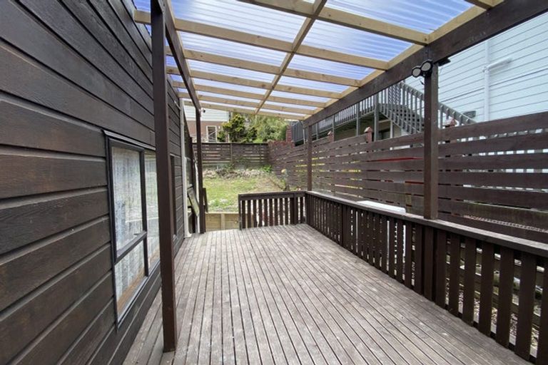 Photo of property in 4/43-53 Chivalry Road, Glenfield, Auckland, 0629