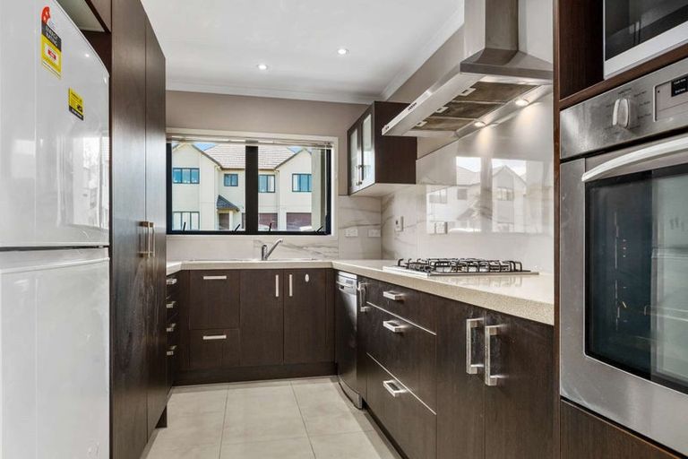 Photo of property in 3 Sonoma Crescent, Oteha, Auckland, 0632