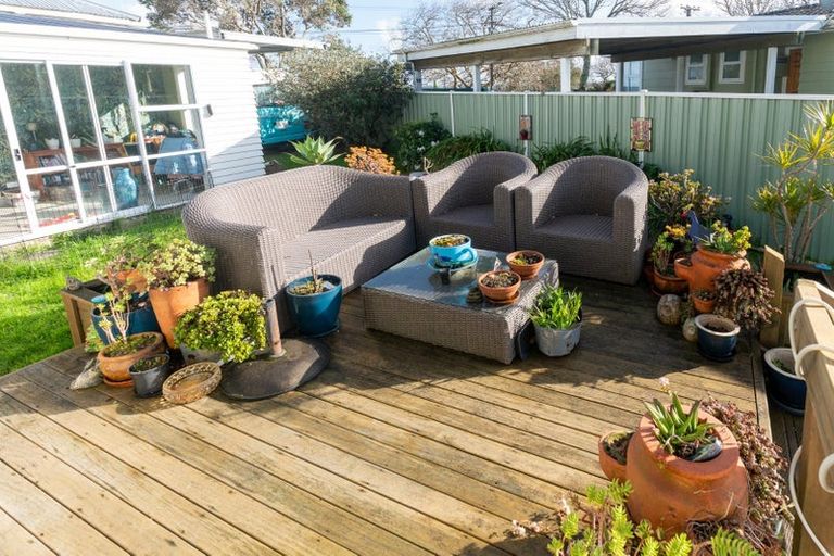 Photo of property in 85 Birkdale Road, Birkdale, Auckland, 0626