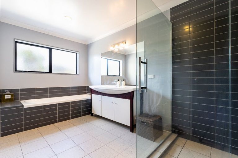 Photo of property in 20 Consort Close, Paraparaumu Beach, Paraparaumu, 5032