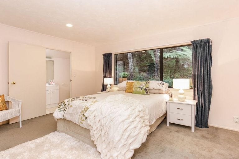 Photo of property in 22 Darcy Place, Massey, Auckland, 0614