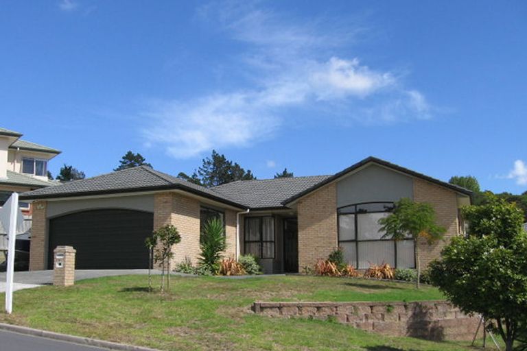 Photo of property in 3 Landvale Court, Browns Bay, Auckland, 0630