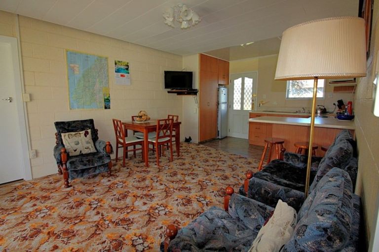 Photo of property in 15 Burnby Place, Te Anau, 9679