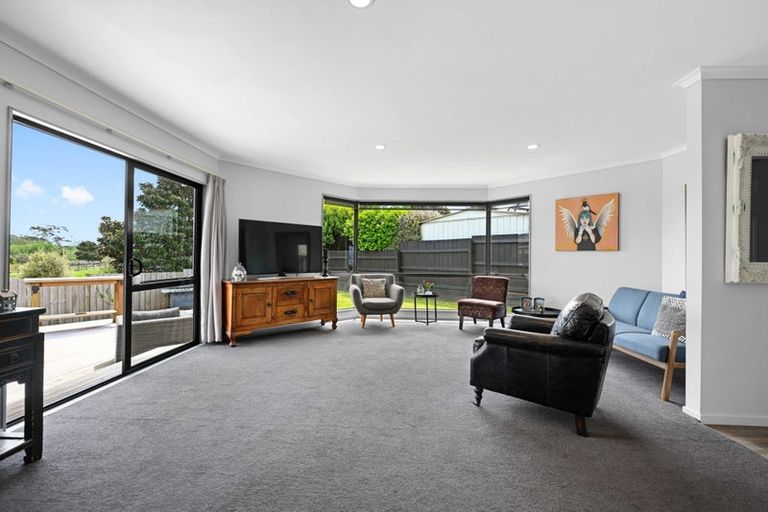 Photo of property in 16 Palm Grove Drive, Western Heights, Hamilton, 3200