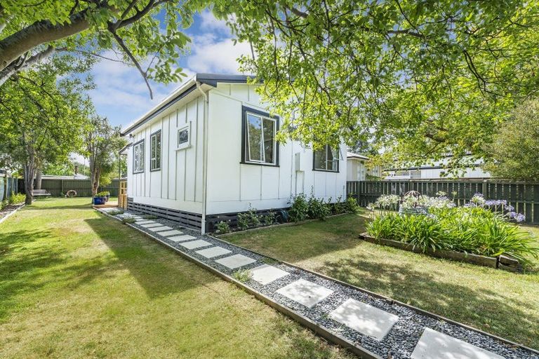 Photo of property in 16 Broadway Avenue, Waikuku Beach, 7473