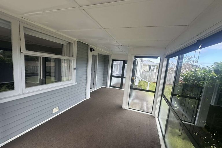 Photo of property in 52 Makarini Street, Paraparaumu, 5032