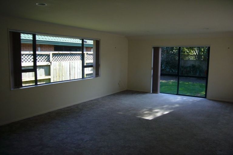 Photo of property in 19 Webb Place, Papamoa Beach, Papamoa, 3118