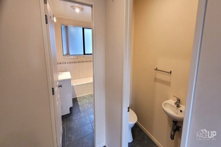 Photo of property in 13 Gendo Avenue, Henderson, Auckland, 0612