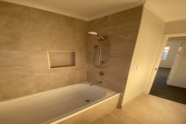 Photo of property in 3 Moore Street, Forest Lake, Hamilton, 3200