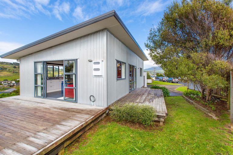 Photo of property in 30 Manukau Road, Raglan, 3225