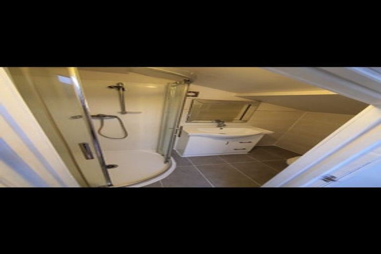 Photo of property in 137 Old North Road, Kumeu, 0892