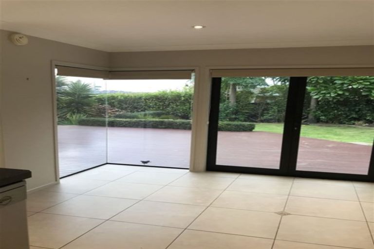 Photo of property in 38 Loloma Drive, Half Moon Bay, Auckland, 2012