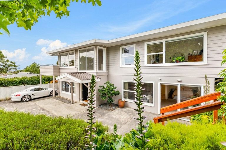 Photo of property in 1 Jacaranda Avenue, Beach Haven, Auckland, 0626