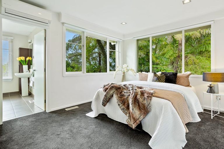 Photo of property in 1 Huia Road, Titirangi, Auckland, 0604