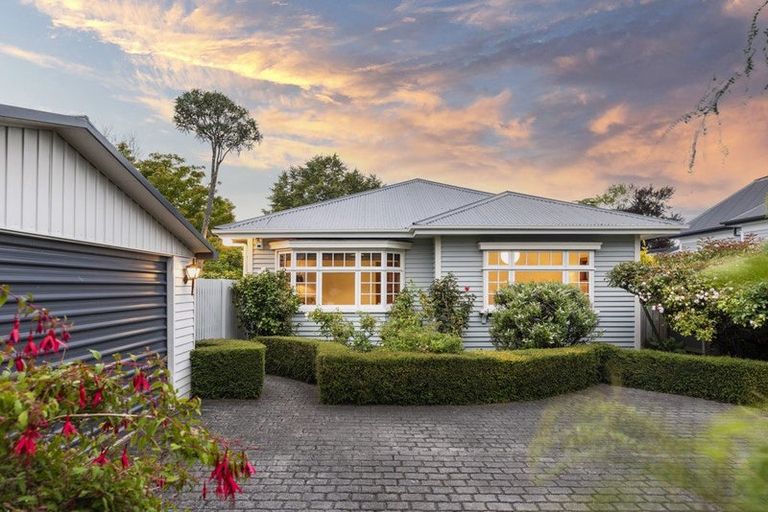 Photo of property in 94 Hawthorne Street, Strowan, Christchurch, 8052