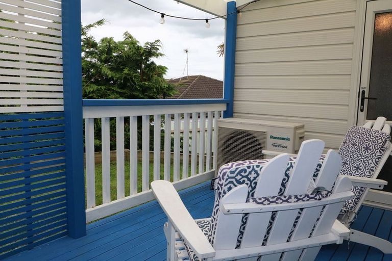 Photo of property in 69 Maplesden Drive, Clendon Park, Auckland, 2103