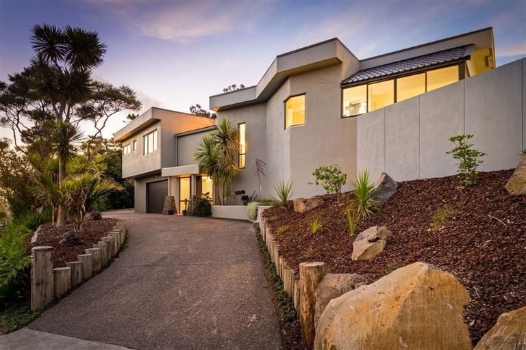 Photo of property in 107 Oaia Road, Muriwai, Waimauku, 0881
