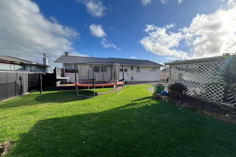 Photo of property in 7 Winsford Street, Manurewa, Auckland, 2102