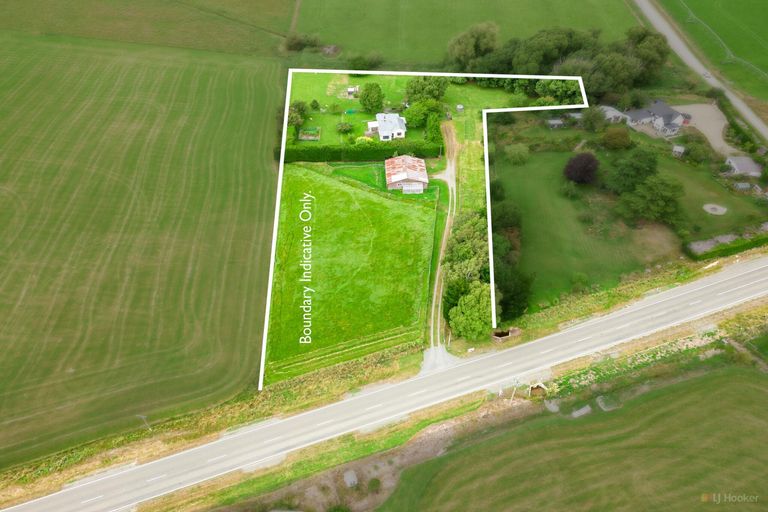 Photo of property in 749 Hakataramea Highway, Waimate, 7977