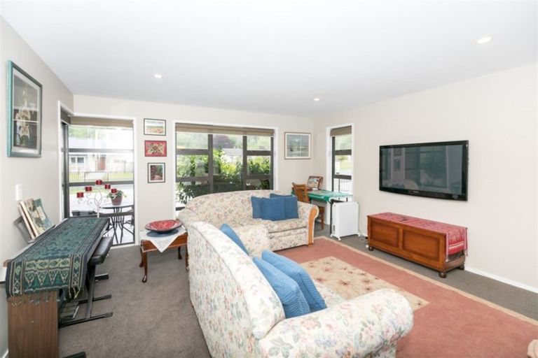 Photo of property in 19 Robin Azariah Place, Te Kuiti, 3910