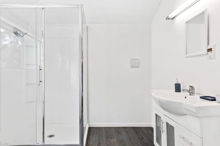 Photo of property in 74 Rhinevale Close, Henderson, Auckland, 0612