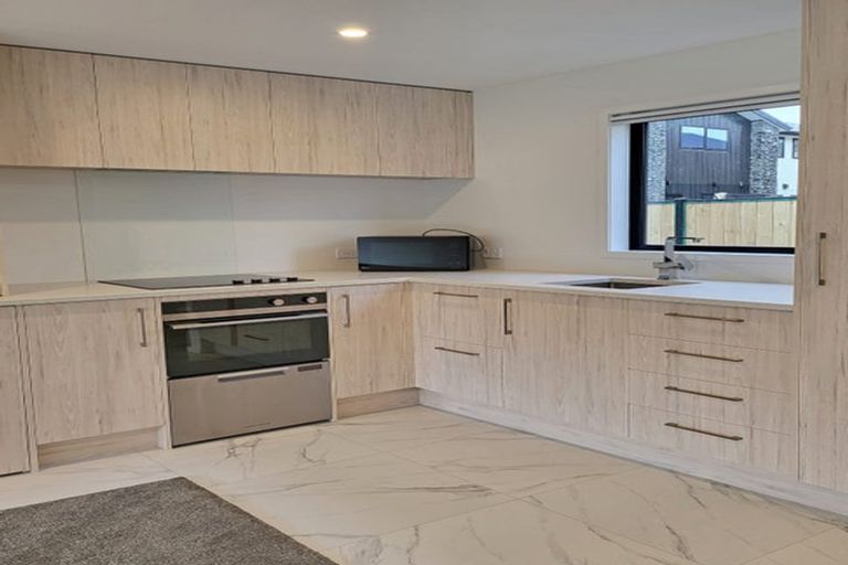 Photo of property in 7/5 Milne Crescent, Taita, Lower Hutt, 5011