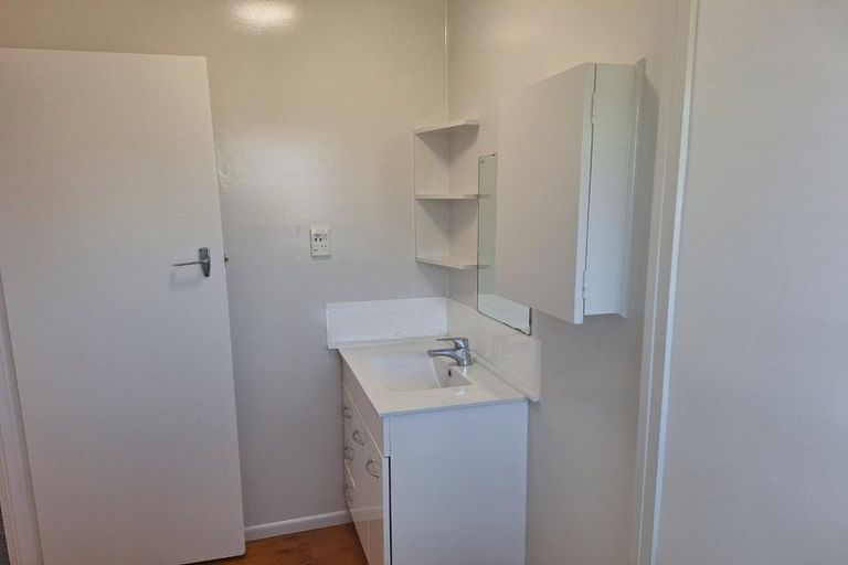 Photo of property in 28 Landscape Road, Papatoetoe, Auckland, 2025