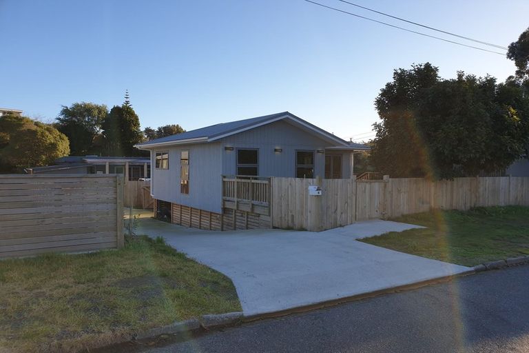 Photo of property in 4 Titoki Road, Raumati Beach, Paraparaumu, 5032